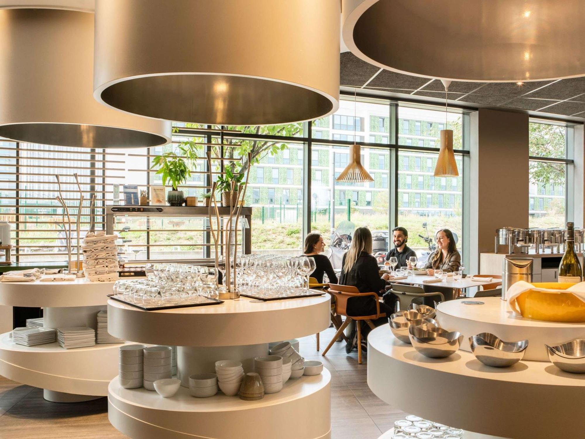 Novotel Paris Coeur D'Orly Airport Екстериор снимка